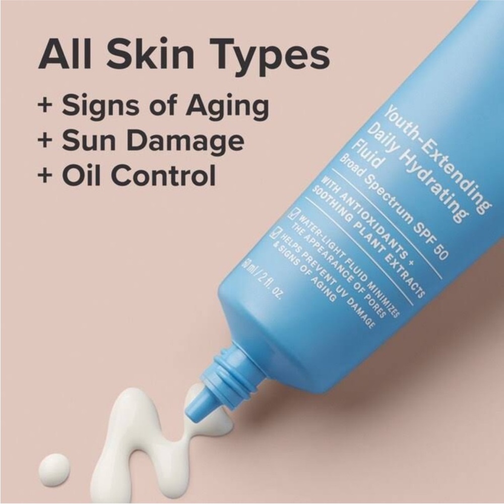Paula’s Choice Resist Youth-Extending Daily Hydrating Fluid Broad Spectrum SPF50